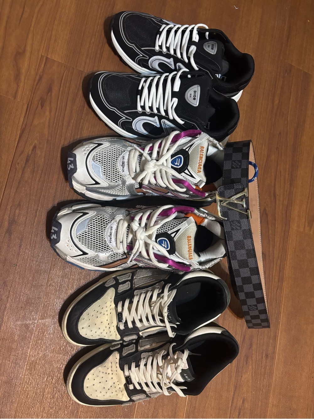 Sneakers